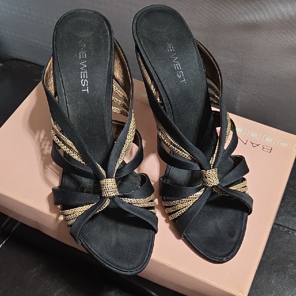Nine West Black and Gold Heels - Picture 2 of 3